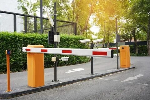 Automatic boom barrier at gate
